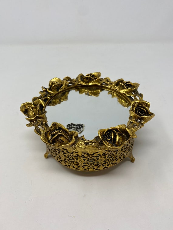 Vintage Ormolu Stylebuilt Vanity Round Jewelry Bo… - image 1