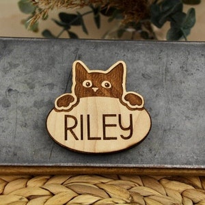 Magnete con nome gatto personalizzato Divertente gatto che sbircia Nome gatto personalizzato Regali personalizzati per animali domestici Memoriale gatto Segno nome gatto Regalo gatto immagine 1