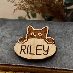 Magnete con nome gatto personalizzato Divertente gatto che sbircia Nome gatto personalizzato Regali personalizzati per animali domestici Memoriale gatto Segno nome gatto Regalo gatto immagine 3