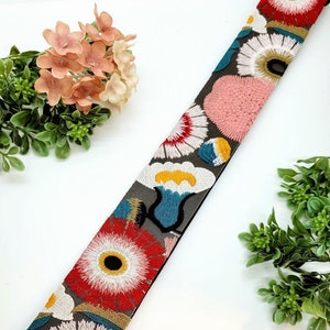 Boho Embroidered Guitar Strap; Embroidered Flower Guitar Strap; Gifts for Her; Women's Guitar Strap; Men's Guitar Strap; Unique Guitar
