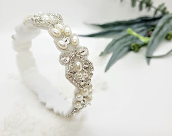 White Pearl Bridal Dog Collar: Rhinestone Dog Collar for Wedding; Pearl Dog Collar for Wedding; Pearl Wedding Collar; Unique Dog Collar