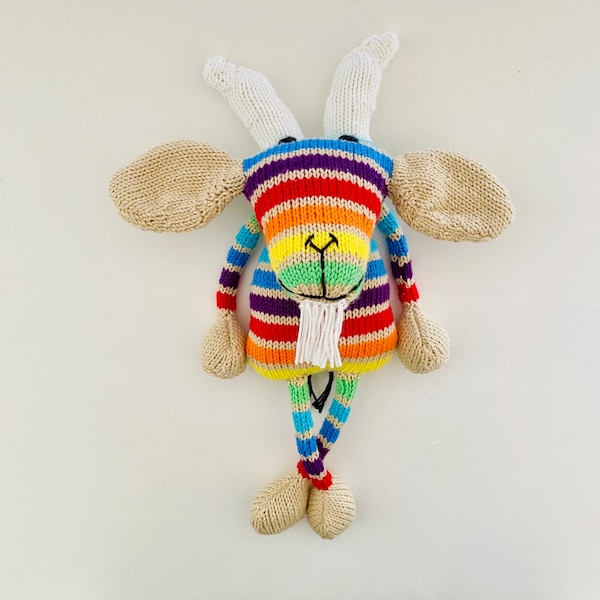 Peluche chèvre arc-en-ciel