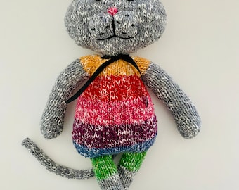 Doudou Mister Cat arc-en-ciel en fil écologique