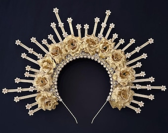 Corona de halo con pinchos de Cirene, tocado de flores doradas con efecto rayos de sol, diadema de gala, corona de diosa, tocado para festivales
