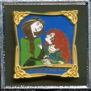 Disney Brave Princess Merida Queen Elinor Scottish Family Silver Pendant Necklace Jewelry