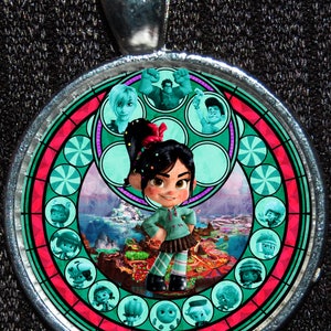 Vanellope von Schweetz Wreck It Ralph Round Stained Glass Style Princess Silver Disney Pendant Necklace Jewelry