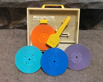 Vintage 1971 Fisher Price Music Box Record Player With 4 Records