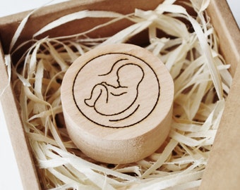 Early term baby loss 8 9 10 weeks gift, Small stillborn embryo statue, Miscarriage keepsake gift, Wooden pregnancy loss memorial statuette