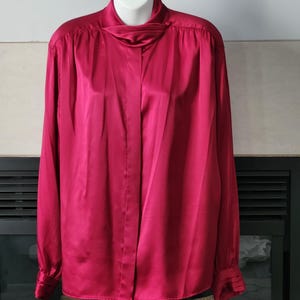 Vintage Jones New York 100% Silk Red Long Sleeves Shirt, Button Down Silk Blouse, Women&#39;s Size 14