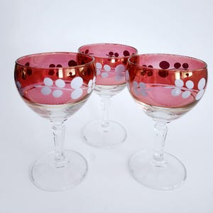 Set of 3 Vintage 1960s Italian Ruby Red Wine Goblets, Crystal Cocktail Goblets, Ruby Wine Goblets