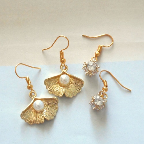 Boucles D'oreilles Pendantes Feuille De Cannabis - Modèle 2011075, Les Perles De Mon Moulin, Neuf Sans Emballage