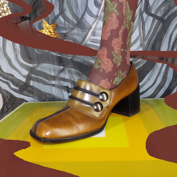 Mod Loafers with Block Heel *60s 70s* Size 9 Narrow Split Toe Bronze Buttons Color Block Leather Brass Buttons Tan Green Sgt Peppers Sbicca