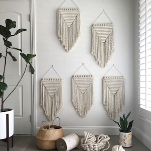 Macrame Wall Hanging Pattern - Written PDF by Elsie Goodwin/Reform Fibers - Digital Macrame Pattern -Instant download- Name: Sharp Triangle