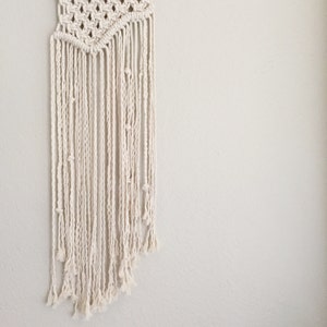 Macrame Wall Hanging Pattern – Interesting Fringe - DIY Beginner Macrame (Instant Download PDF) by Elsie Goodwin image 3