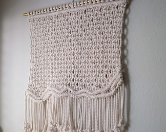 Macrame Wall Hanging Pattern – Wavy - DIY Beginner Macrame (Instant Download PDF) by Elsie Goodwin