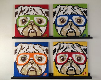 Mosaïque LEGO (20"x20 ») de carlin portant des lunettes / lunettes de soleil