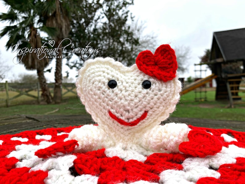 Loyal Rott Heart Quilted Blanket NCU0NNT645 main image 1