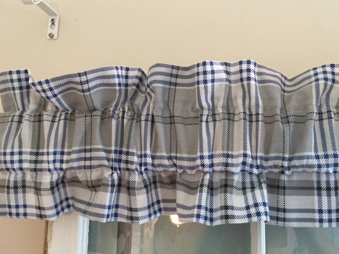 Black or Gray Plaid Ruffled Sleeve Valances please Note: Sleeve ...