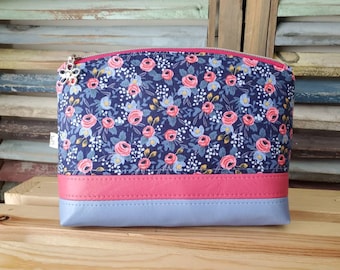 Pink Floral Zipper Pouch