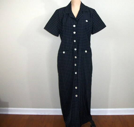 navy dress with buttons