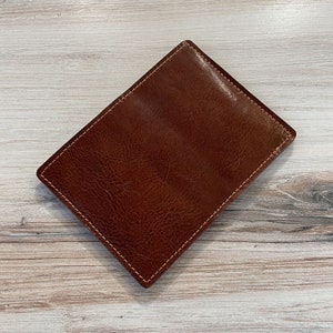 Men's Vertical Wallet Slim Minimalist Bi-fold Billfold Card Wallet Floto Sono Made in America 7010 Vecchio image 2
