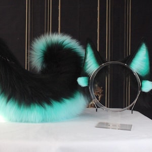 Conjunto de orejas y cola de pastor alemán de piel sintética en azul agua y negro