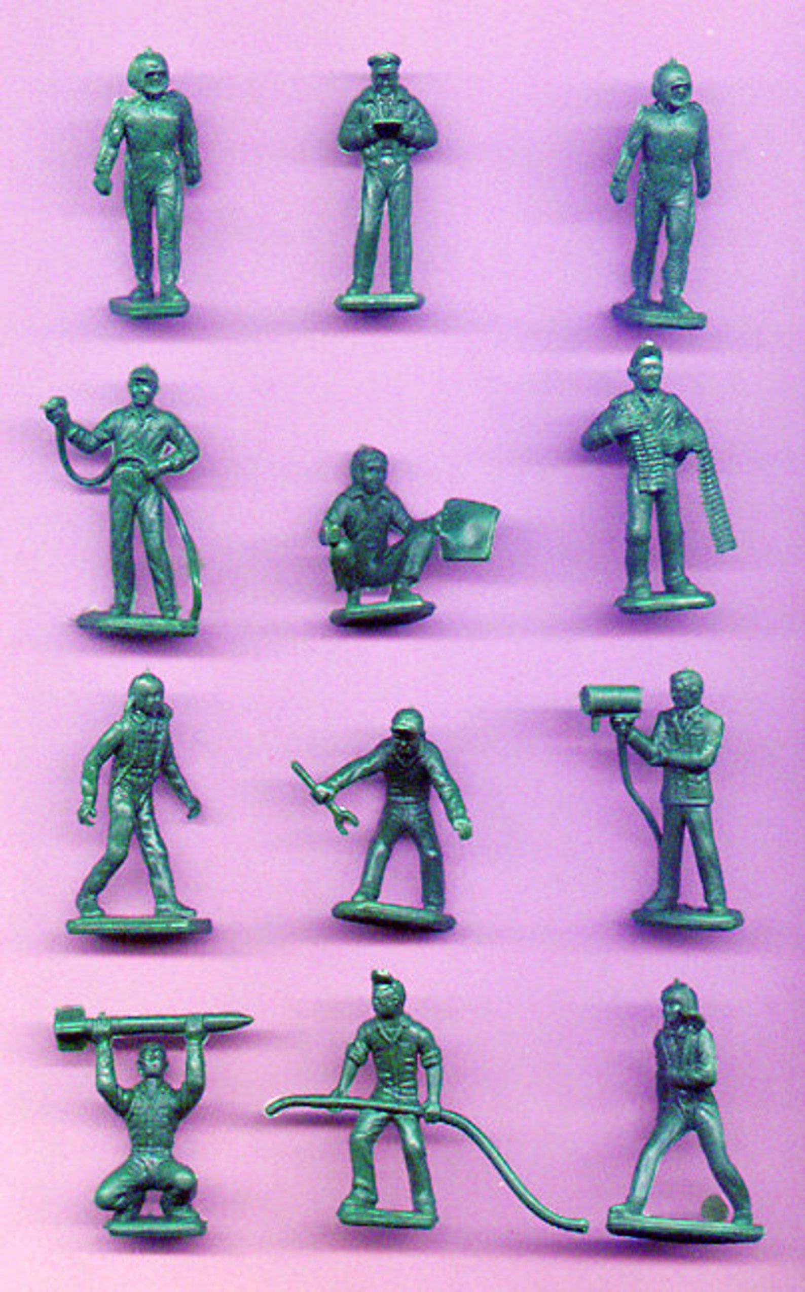 MARX Toy Soldiers 12 Air Force Toy Soldiers Reissued Green Etsy
