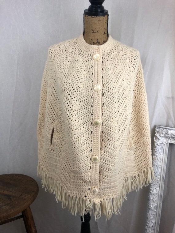 Vintage Womens Cape Shawl Poncho Hand Knit Chunky 