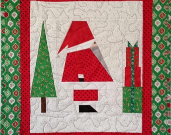 Santa Claus Quilted Christmas Wall Hanging: 25"x28" Holiday Decor