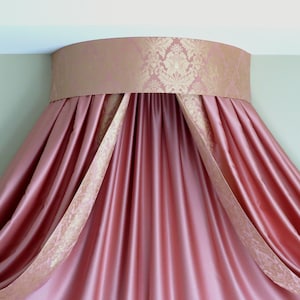 Dossel de coroa de cama em damasco dourado W30&quot;