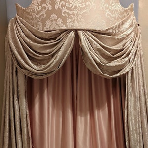 Exclusive crown canopy W30" . Only one is available.