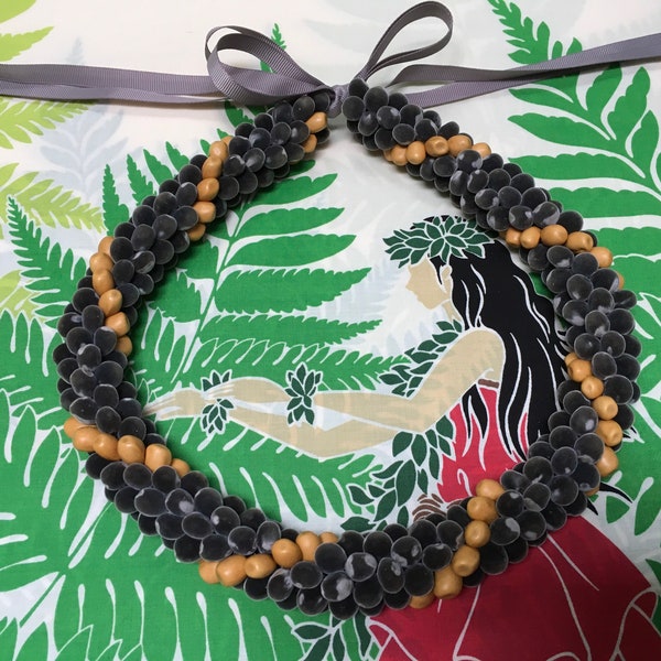 Mgambo ~ Wiliwili Seed Lei