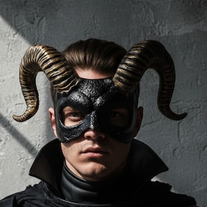 Goblin Monster Demon Devil Twisted Krampus Ram Horns Halloween Horror Masquerade Halloween Party Mask, Adult Party Devil Mask Costume