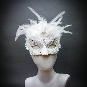 White Elegant Lace Eye Mask with Feather Masquerade for Women, Top Feather Prom Ball Wedding Mask Party Venetian Mardi Gras Carnival Mask