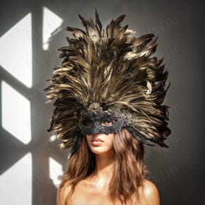 Women Gold Large Feather Carnival Masquerade Venetian Party Mask w/ Peacock Feather For Mardi Gras | Venetian Ball Wedding Halloween Cosplay