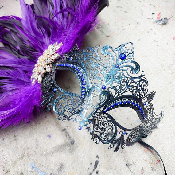 2 Vintage Feather Eye Mask Mascarade Party Mardi Gras Halloween Purple Black Amazon.com: MYSEUNI Masquerade Mask for Couple Purple  main image 3