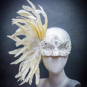 Luxury Side Feather White Masquerade Women Wedding Mask, Mardi Gras Carnival Prom Ball Venetian Lace Eye Mask Masquerade with Feather