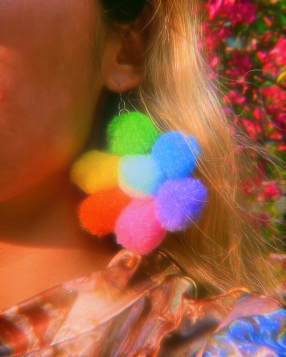 THE FANTABULOUS FLOWERS earrings (with freebies!)