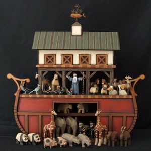 Hand carved Wood Noah&#39;s Ark, Wooden Ark, Wood Noah&#39;s Ark, Heirloom Noah&#39;s Ark, Handmade Wooden Noah&#39;s Ark