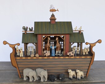 Handmade Hand Painted Wooden Noah Wooden Noah’s ark hand painted with eco-friendly paint. display picture 1