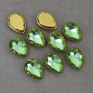 10 Pieces,Light Green Color Sew on Glass Crystal Stone/Rhinestones beads/Sew On Rhinestone With Claw-Catcher Made of Brass