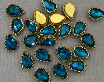 10 Pieces, Dark Aqua Blue Color Sew on Glass Crystal Stone/Rhinestones beads/Sew On Rhinestone With Claw-Catcher Made of Brass