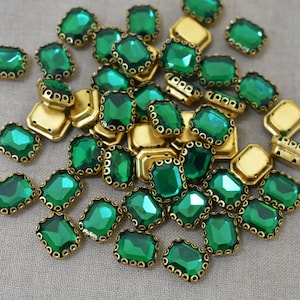 Sew on Glass Crystal Stone Loose Rhinestones Crystal beads Sew On Rhinestone With Claw Catcher Made of Brass in Teal Green Color -15 Pieces