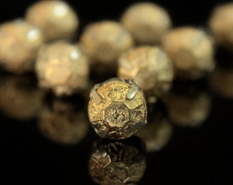 Runde Form Foil Cabochon Stein in Goldfarbe (50 Stück) -EMB4208