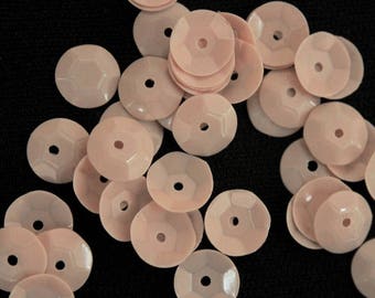 8MM,   French Cut Centre-Hole Sequins In Light Peach  -EMBSQ4793
