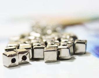 Sew on studs Square Shape Single hole Studs Spike Studs for clothing - 4*4MM-50 Pieces