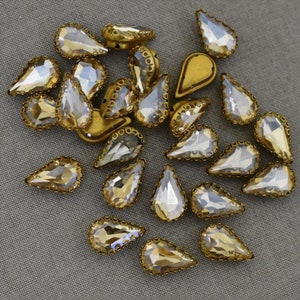 25Piece, Pale Gold Color Sew on Glass Crystal Stone/Rhinestones beads/Sew On Rhinestone With Claw-Catcher Made of Brass