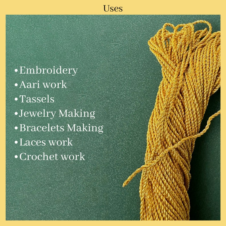 K&ouml;nnte beinhalten: Nahaufnahme einer Spule mit goldenem Metallic-Garn. Das Garn ist gedreht und hat eine gl&auml;nzende Oberfl&auml;che. Der Text auf dem Bild lautet: "Stickerei, Aari-Arbeit, Quasten, Schmuckherstellung, Armbandherstellung, Spitzenarbeiten, H&auml;kelarbeiten, Verwendungen".