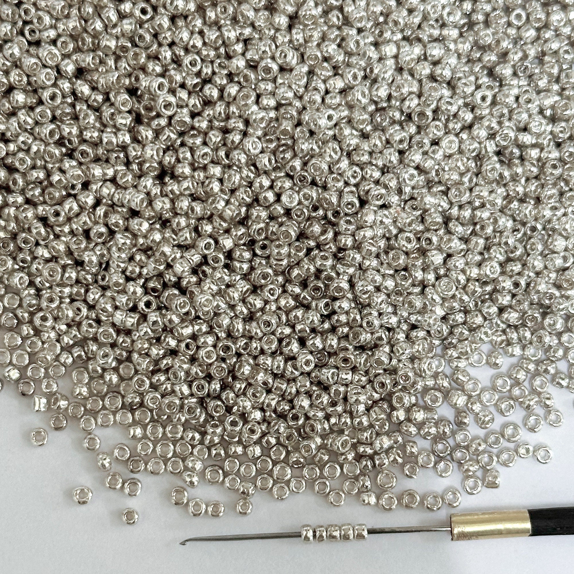 Seed Beads 11/0 Round Glass Seed Beads Loose Spacer Assorted Mixed