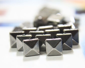 Sew on studs Pyramid Shape Single Hole Studs Spike Studs for clothing in Gunmetal Colour - 6x6mm-50 Pieces